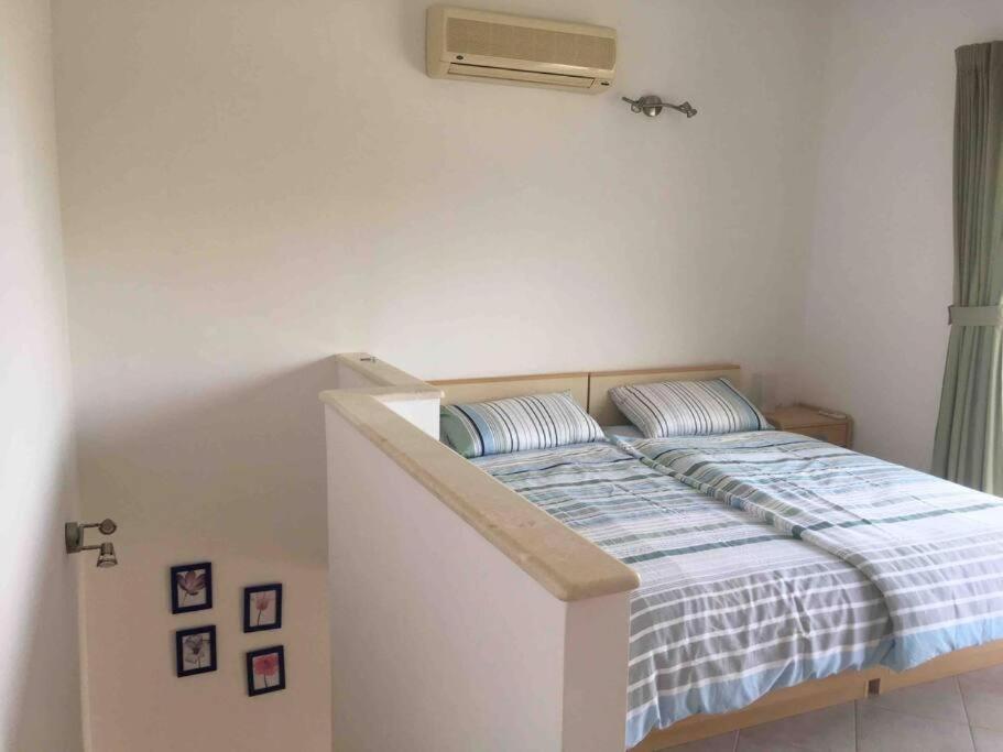 Lovely Split Level Apartment With Sea View, Pool, Free Parking And Wifi Кавтат Екстериор снимка