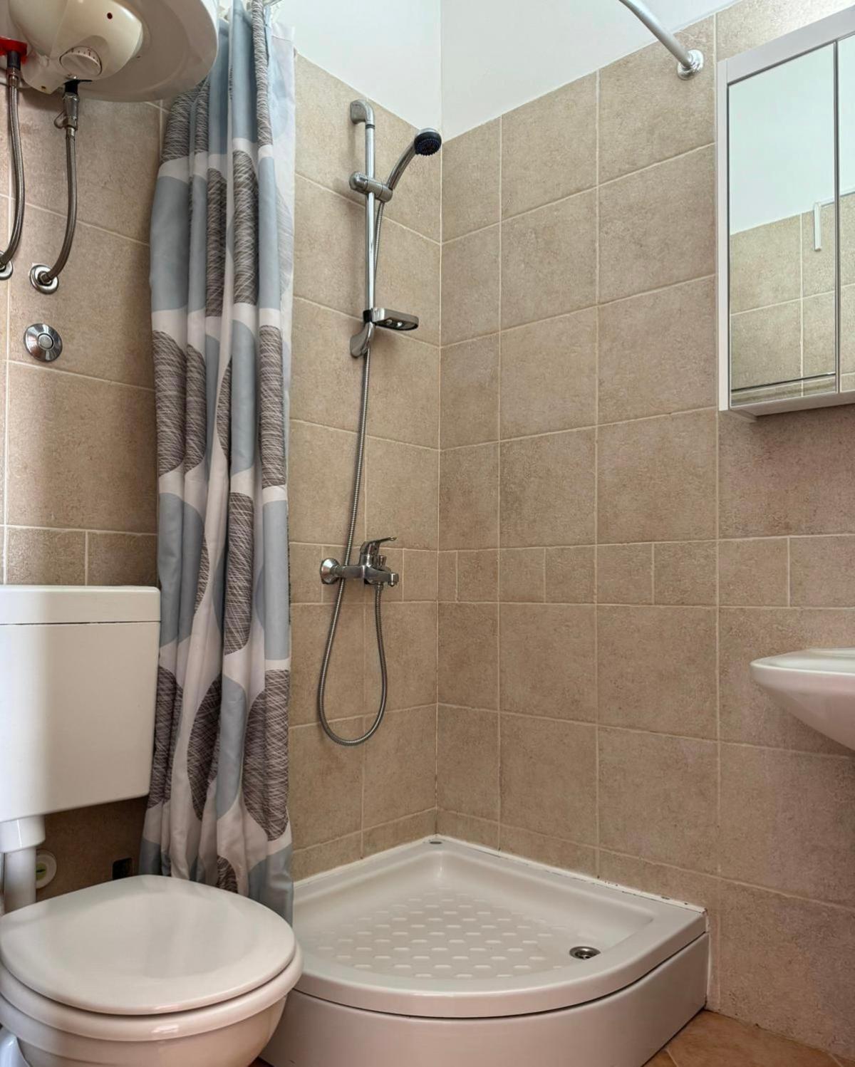 Lovely Split Level Apartment With Sea View, Pool, Free Parking And Wifi Кавтат Екстериор снимка